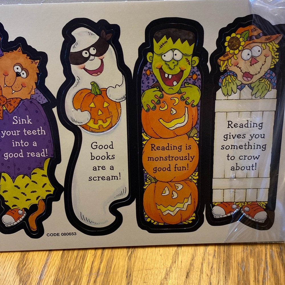 Halloween Reading Bookmarks and Gum Treat Cards

HAL008